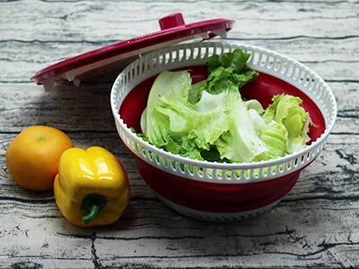 Collapsible salad spinner
